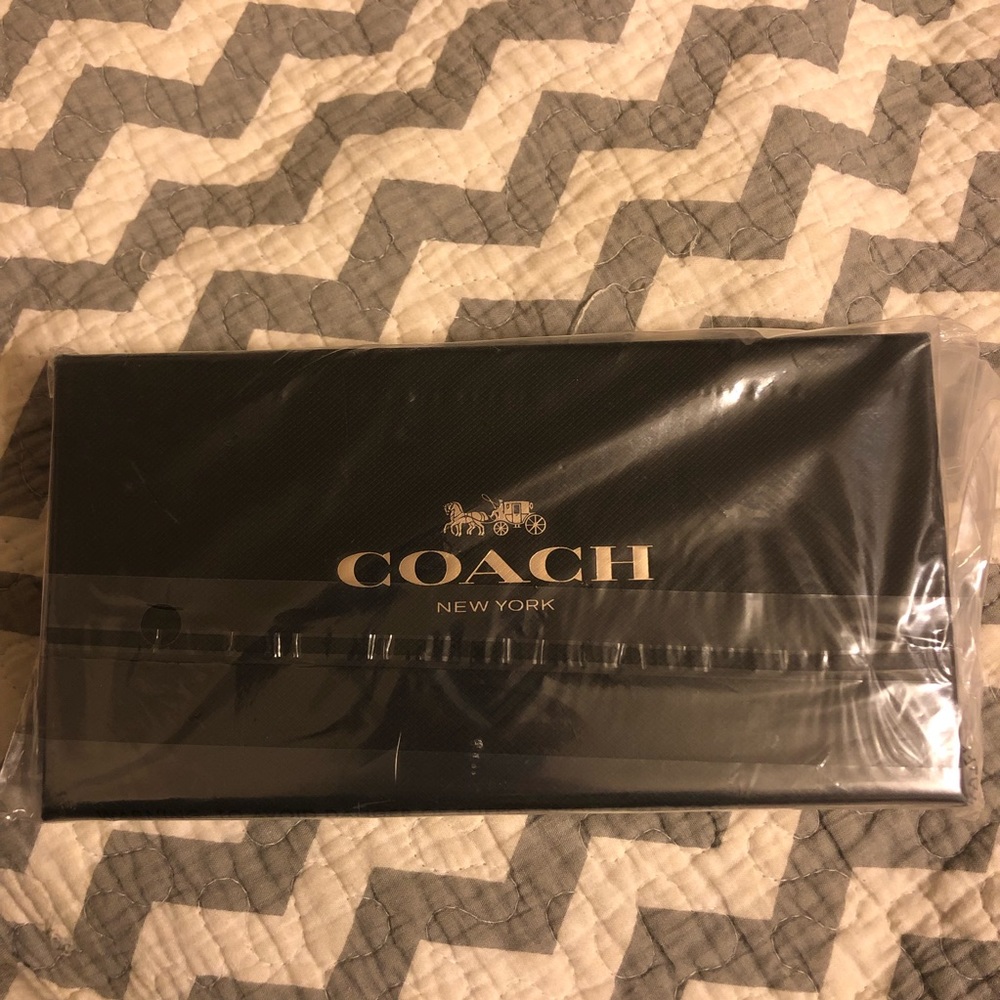 BNWT Black Star Glitter Slim Envelope wallet